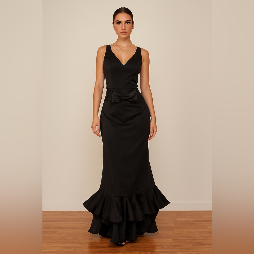 Nina Raynor Couture Black Formal Ruffle Elegant Gown Size Small Mermaid V-Neck